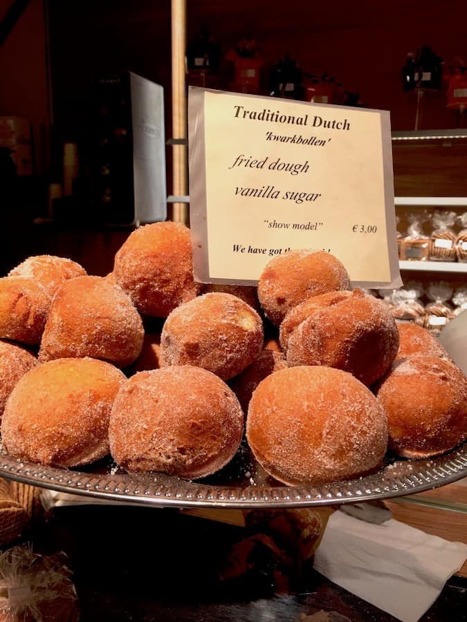 Amsterdam Yeme İçme Rehberi – İlişkiye ara vermek! — kapak görseli