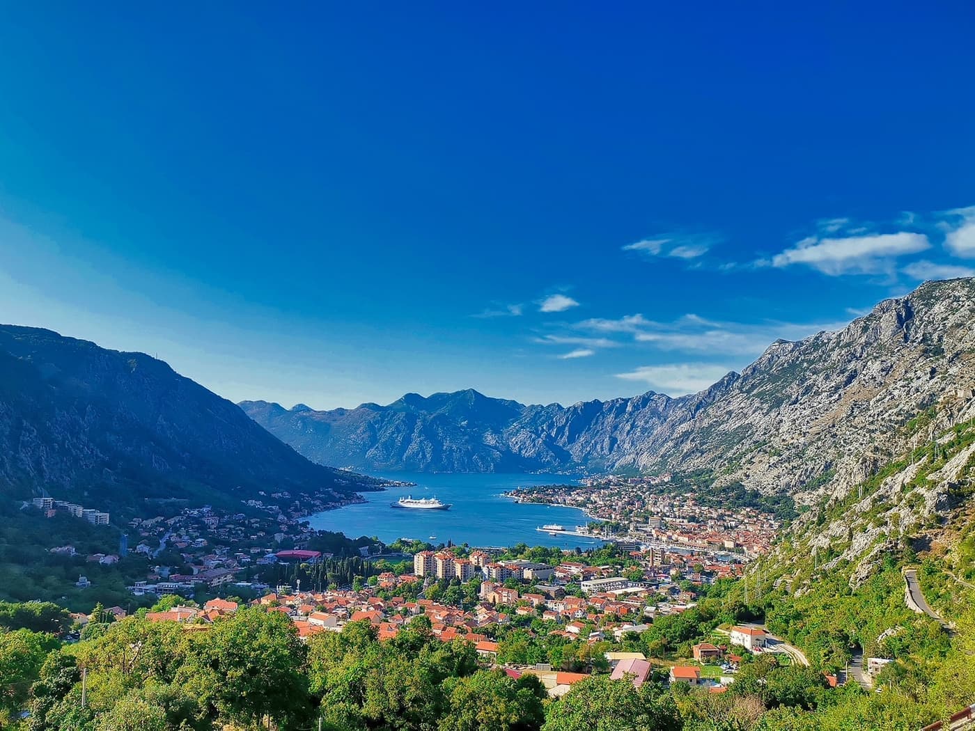 Arabayla Dubrovnik’e Kadar — kapak görseli