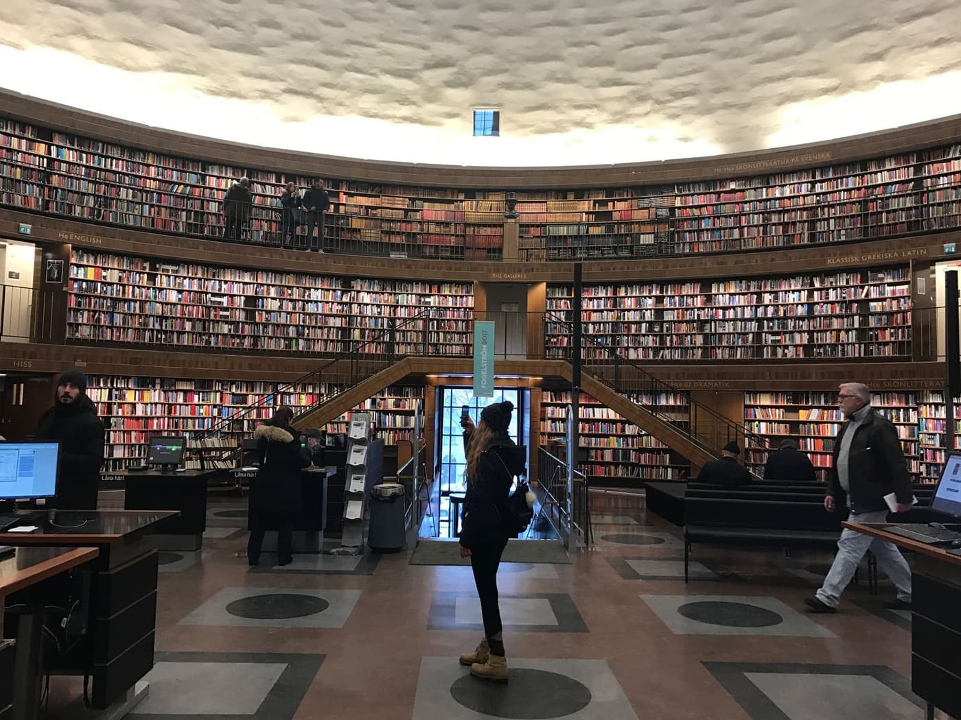 Stockholm Halk Kütüphanesi - Stockholm Gezi Rehberi